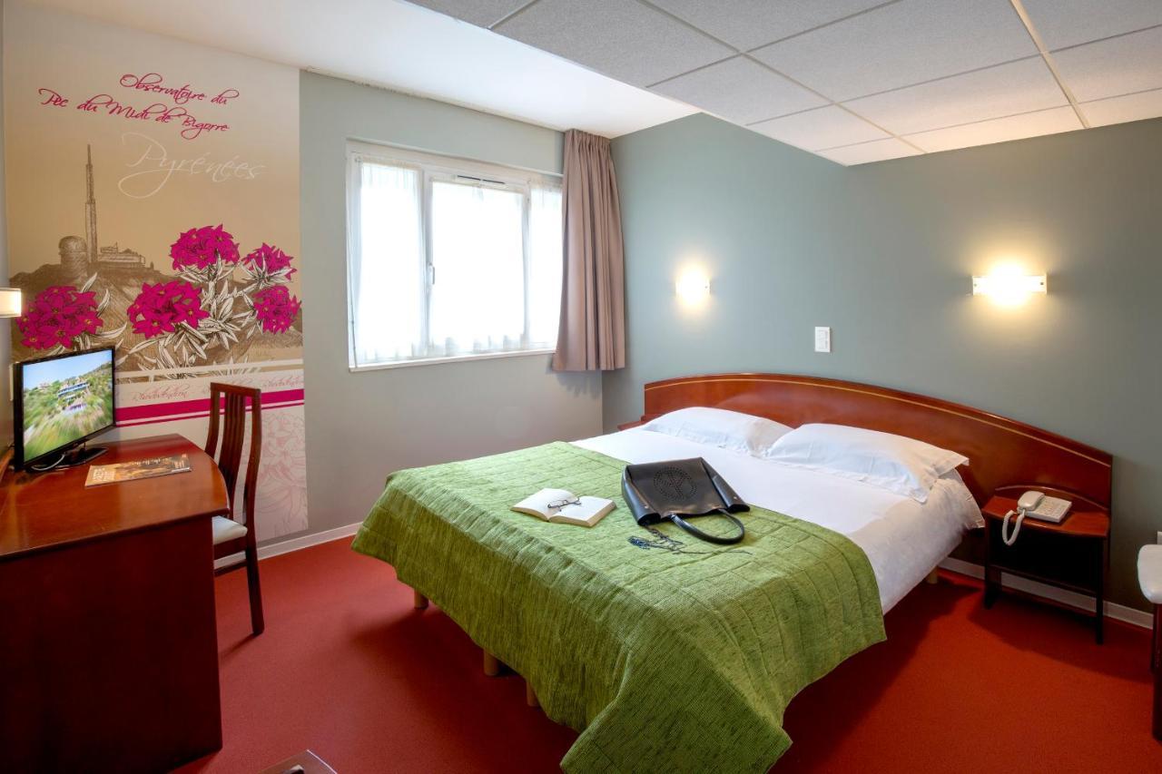 Cit'Hotel De La Marne Тарб Екстериор снимка