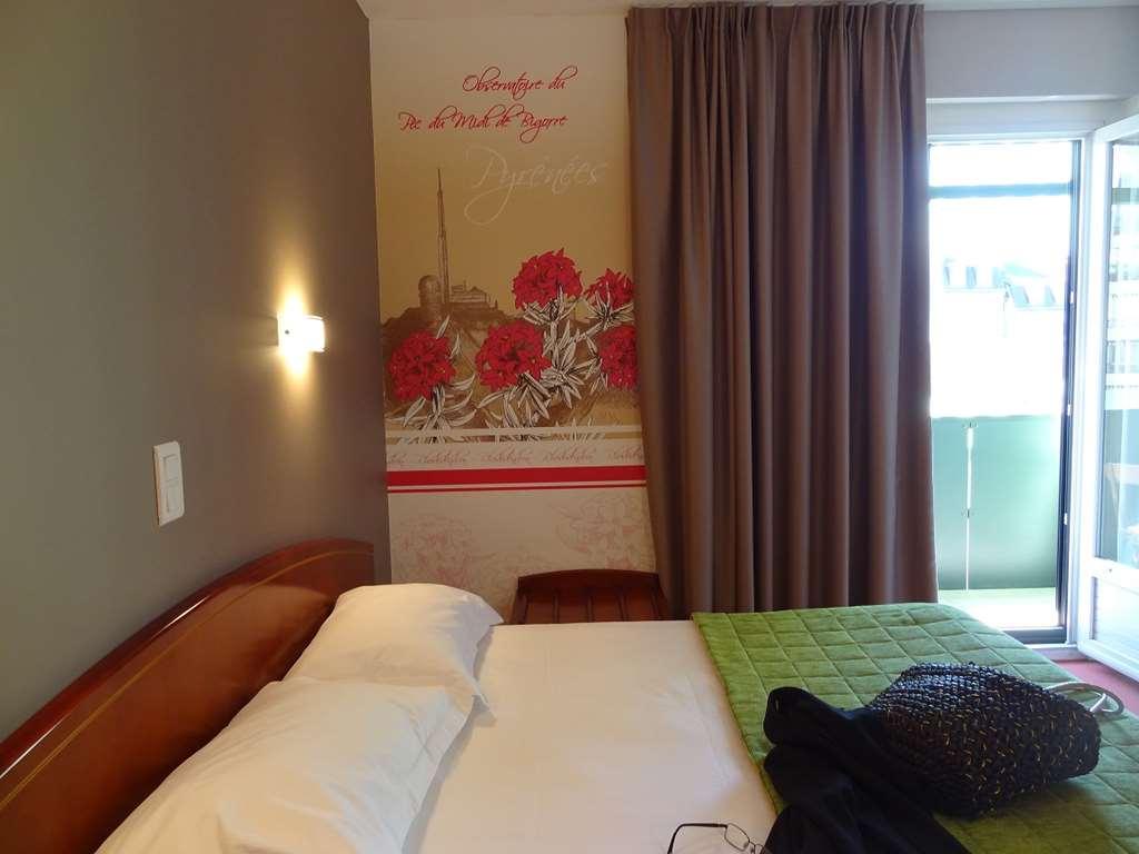 Cit'Hotel De La Marne Тарб Стая снимка