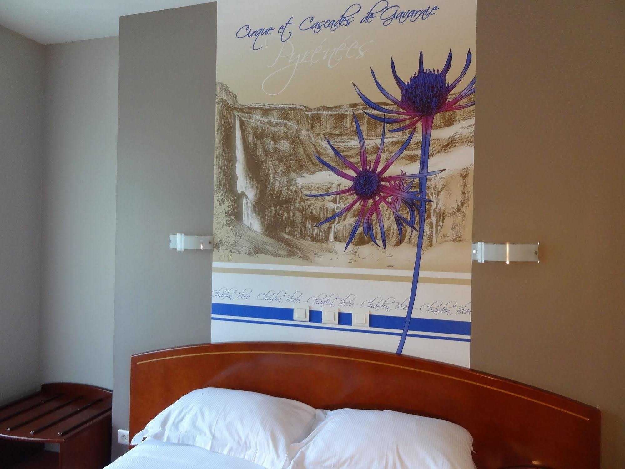 Cit'Hotel De La Marne Тарб Екстериор снимка