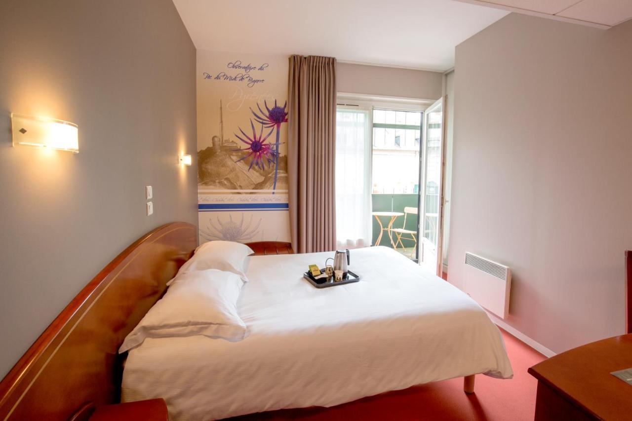 Cit'Hotel De La Marne Тарб Екстериор снимка