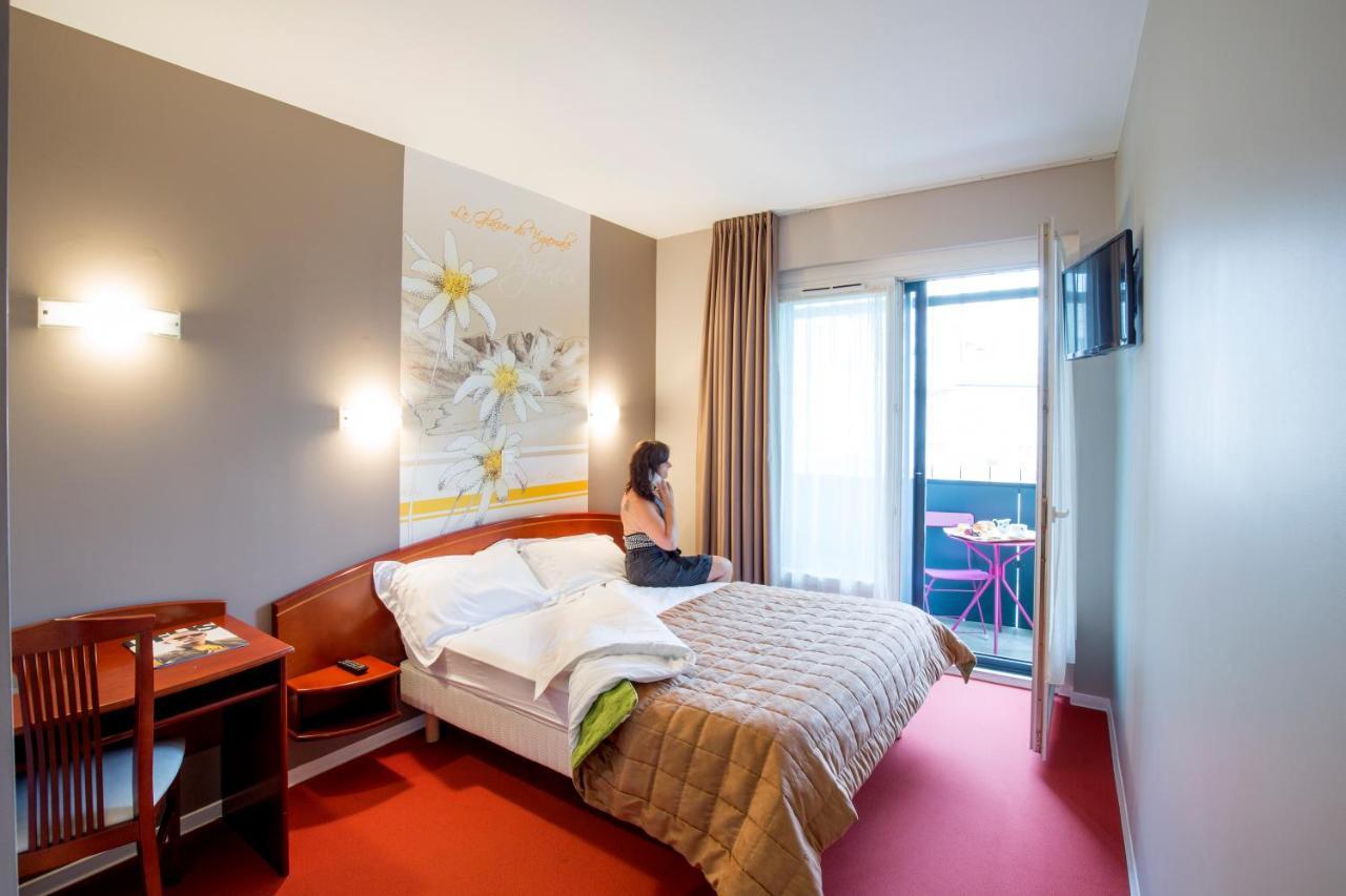 Cit'Hotel De La Marne Тарб Екстериор снимка